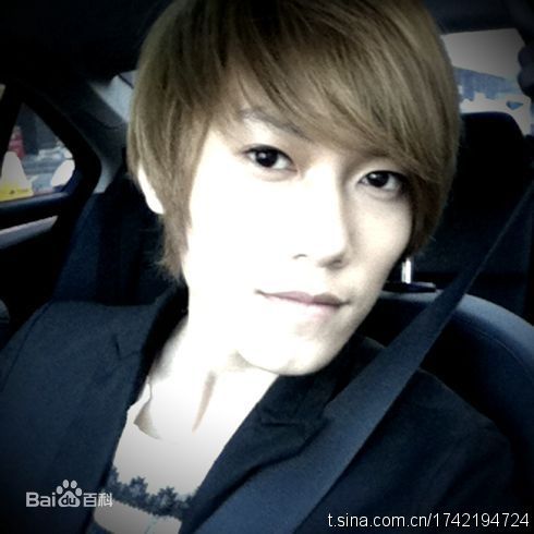 邱翊橙(modi)的桌面照片生活照相册