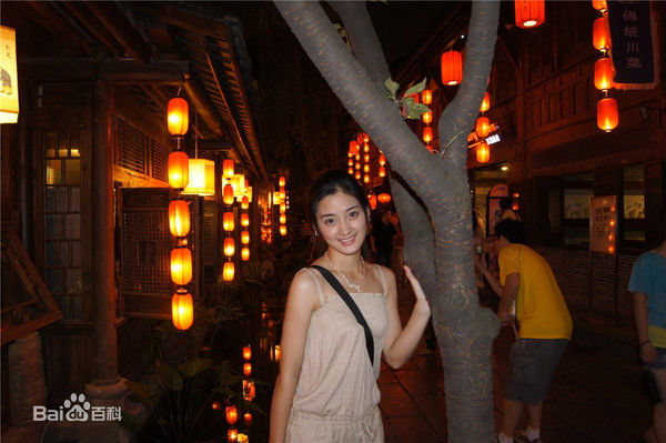 肖婷佳生活照图片图集