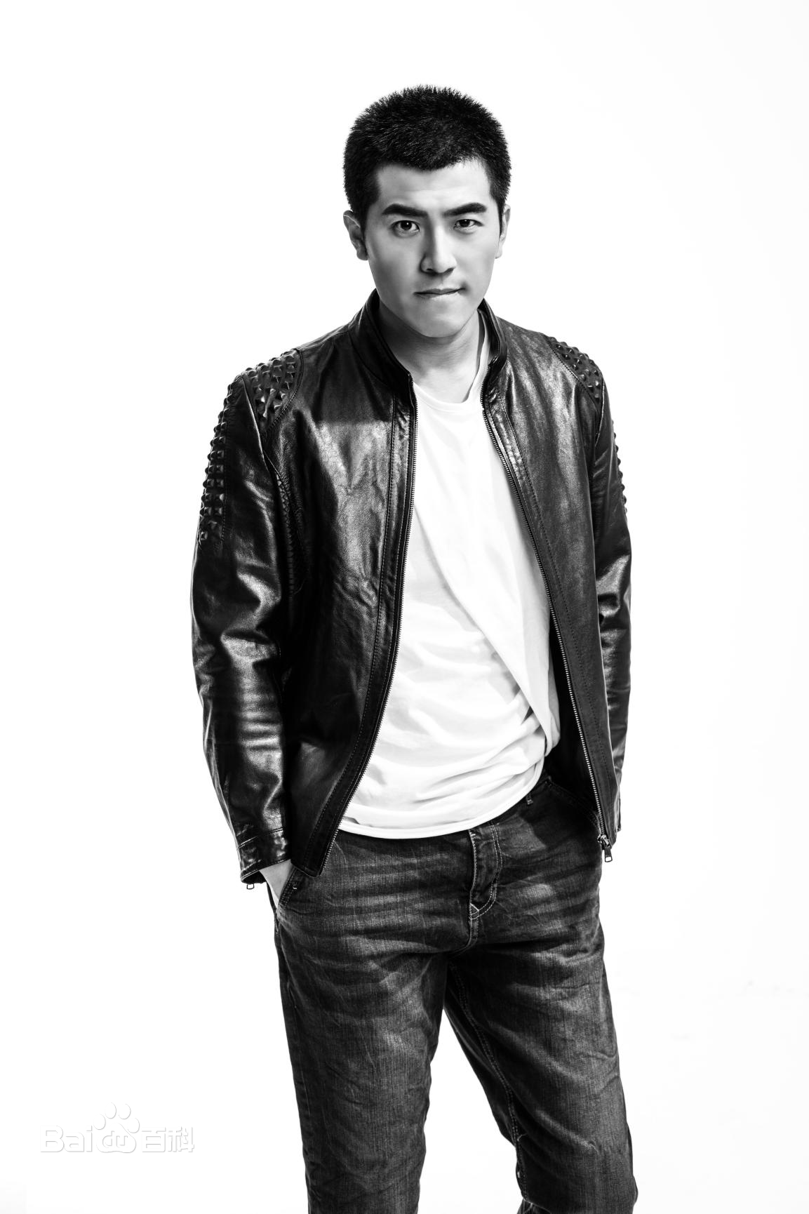 王铮活动照素颜照相册