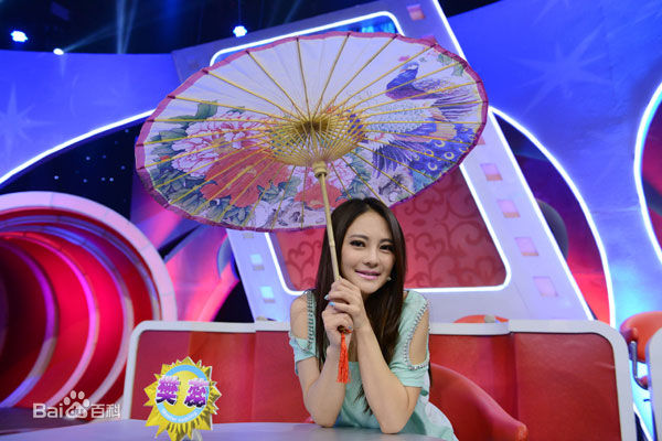 樊蕊(Ailee)节目录制照片前后照片