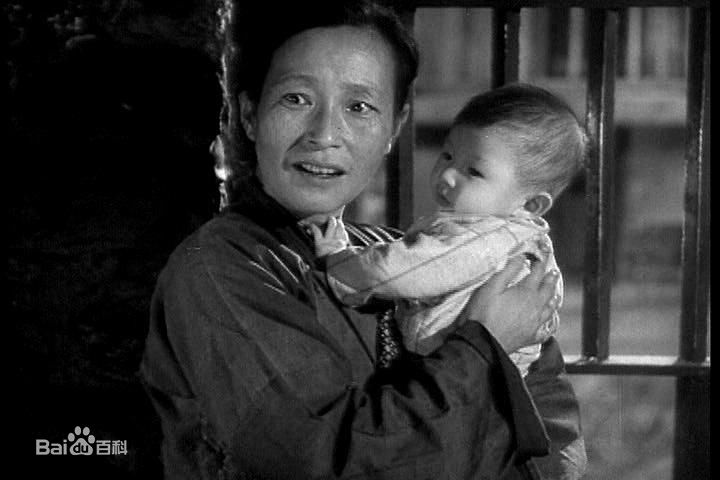 黄素影前后照片