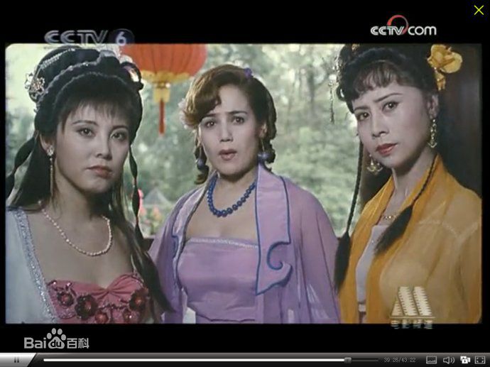 高清古丽扎尔在《三女休夫》饰演洋妞中的图集