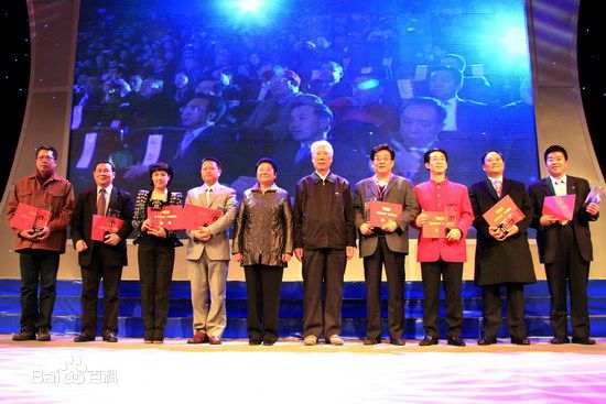 孟欣同一首歌导演性感图片图集