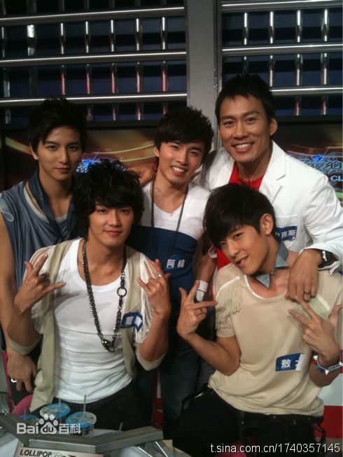 艾力克斯(Alex)娱乐明星素颜照壁纸