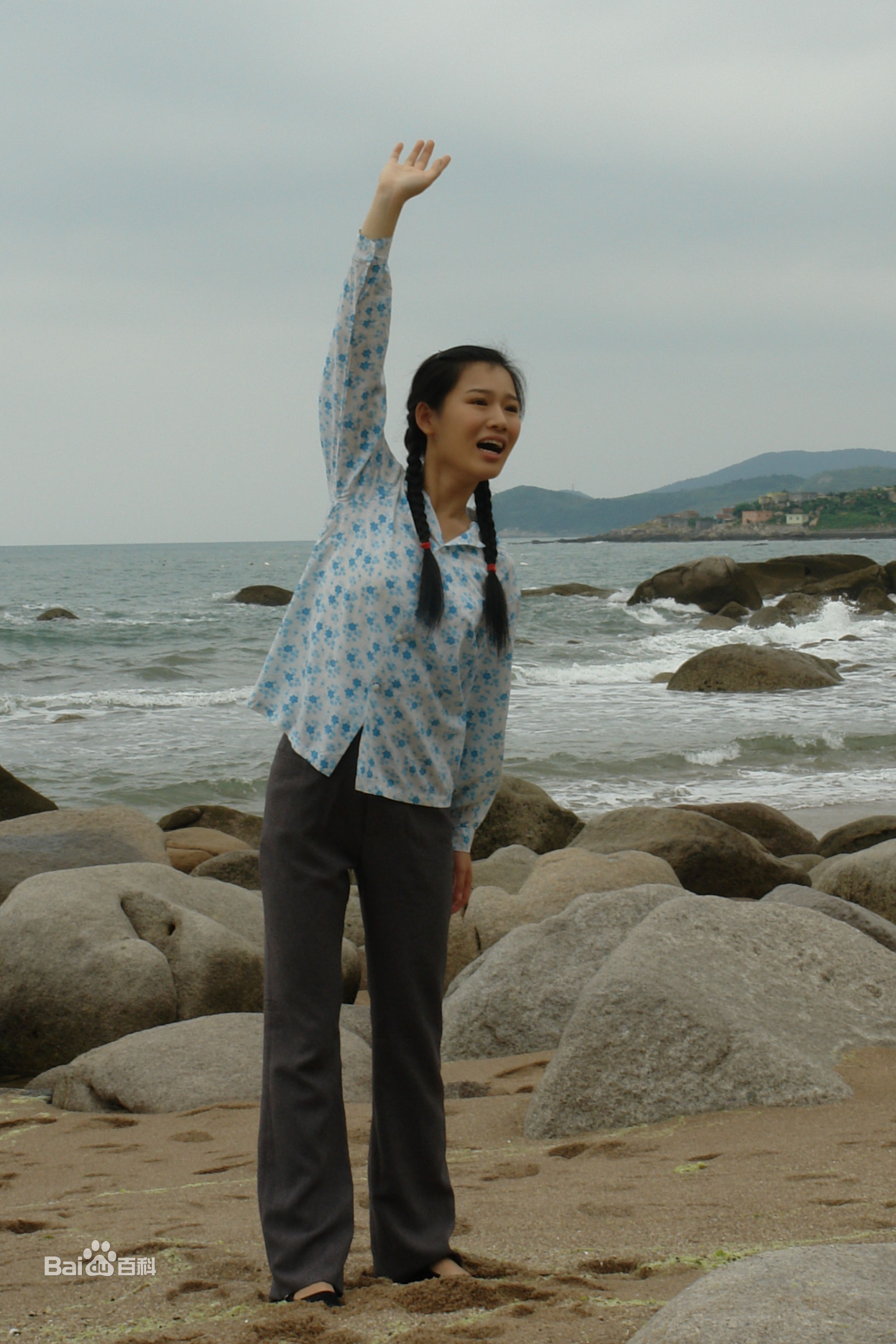 黄白露(Huang Bailu, lulu)在《海的女儿》饰演海棠中的