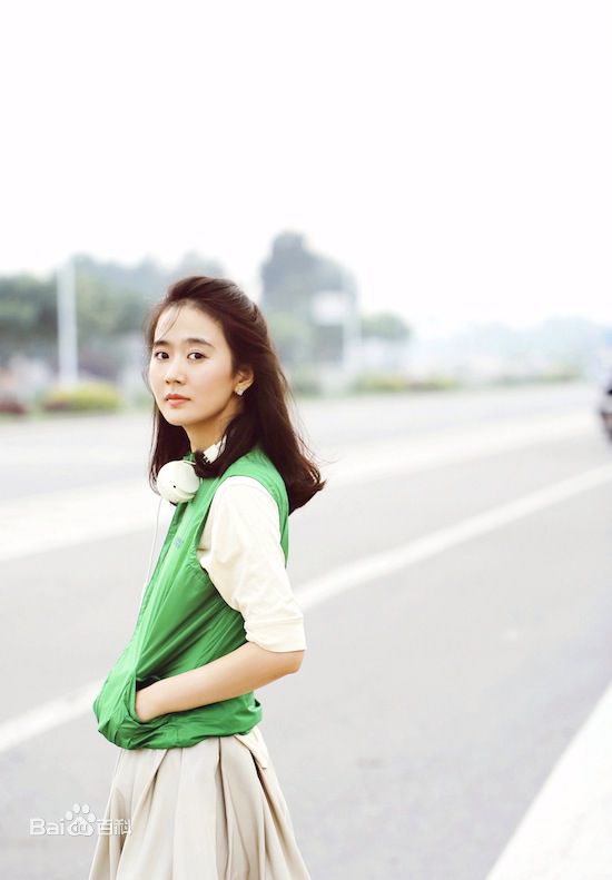 孙梅竞最新清新壁纸