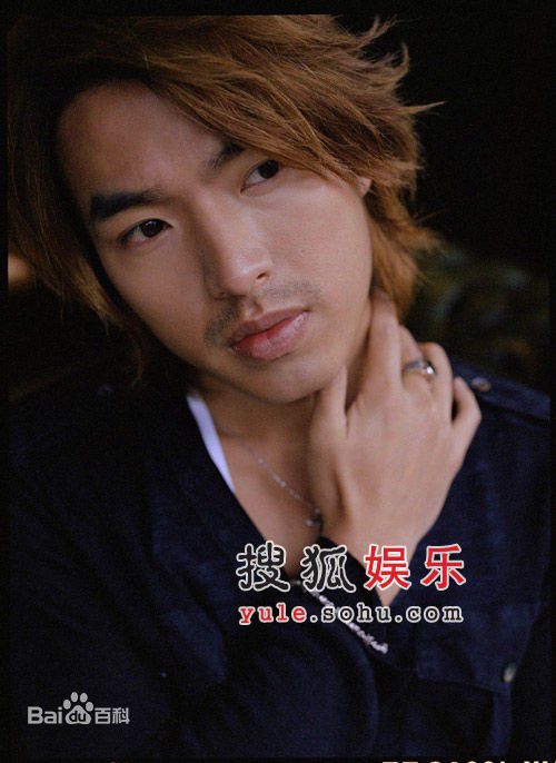 李威生活照图册