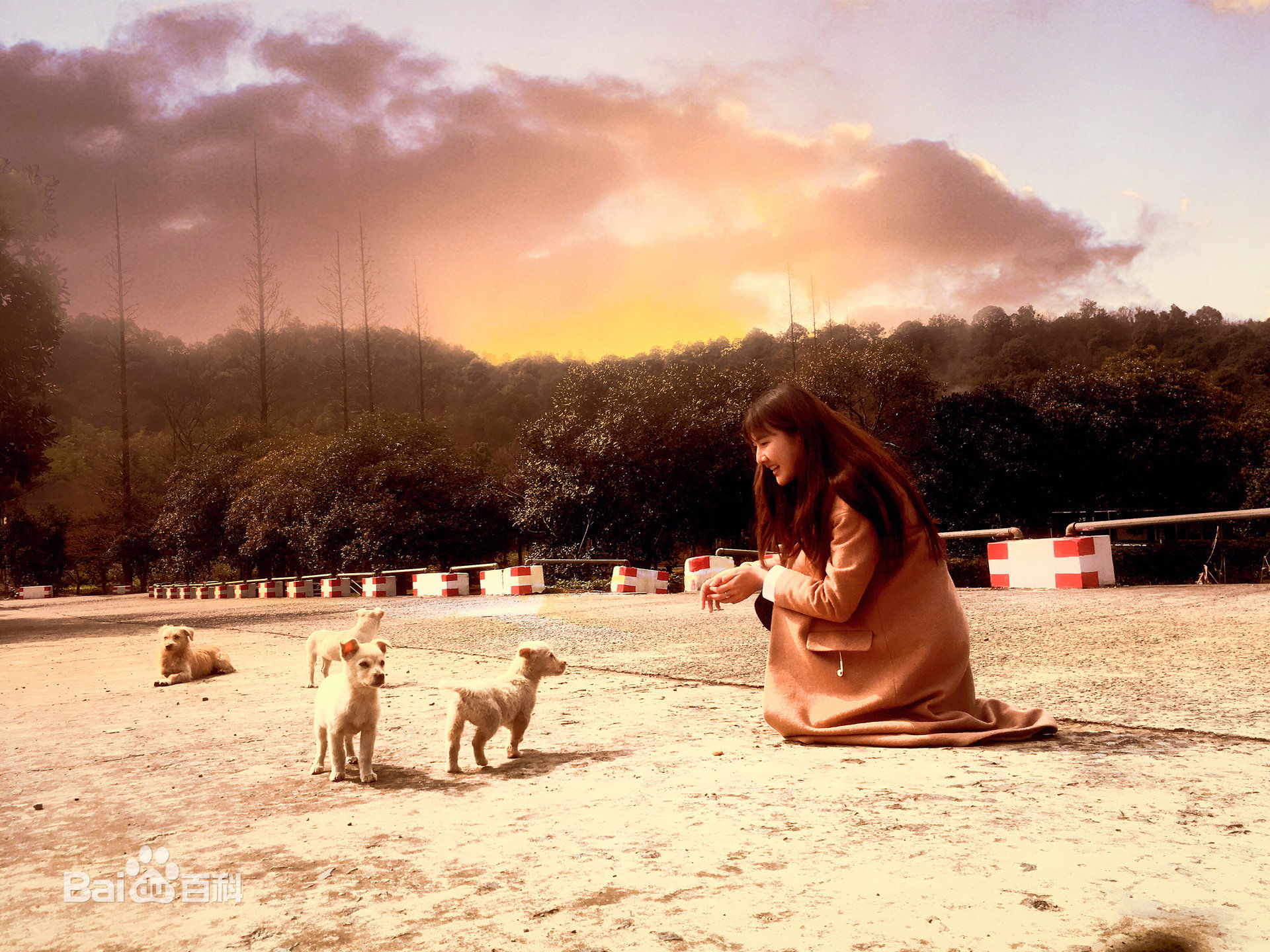 范雨彤(Lucky)生活照性感图片壁纸