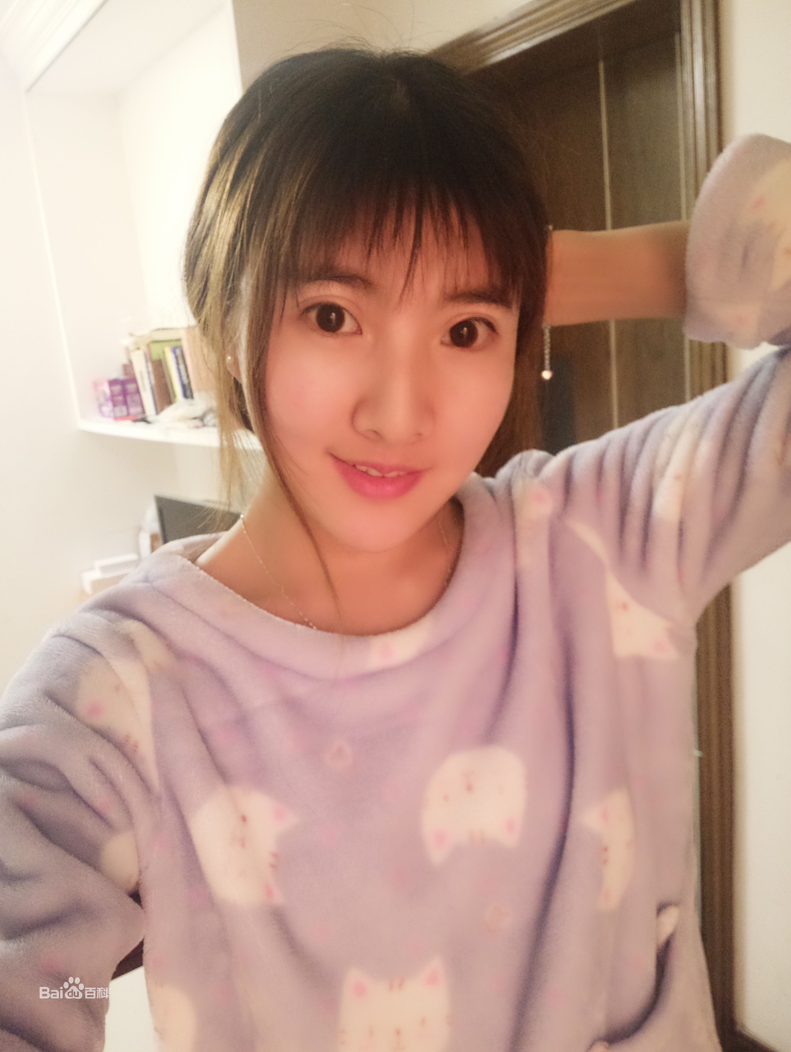 范雨彤(Lucky)生活照性感图片壁纸