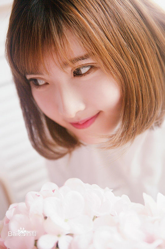 范雨彤(Lucky)生活照性感图片图集