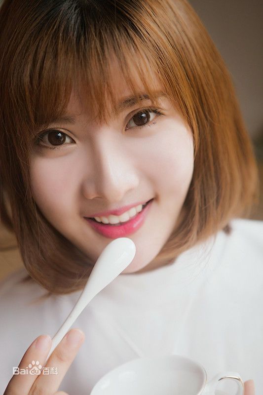 范雨彤(Lucky)生活照性感图片图集