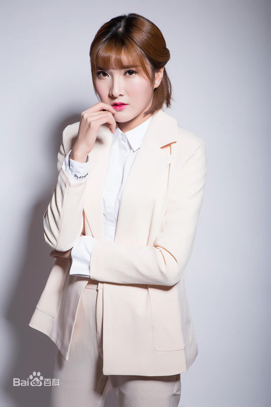 范雨彤(Lucky)最优质艺术相册