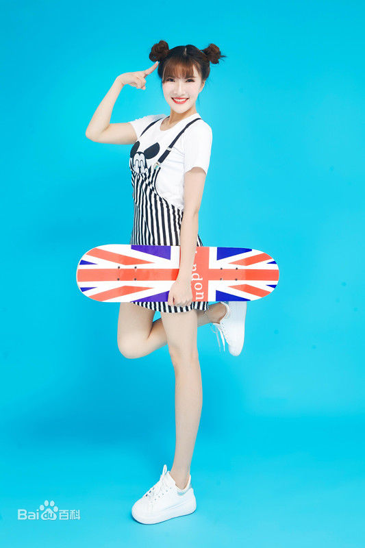 范雨彤(Lucky)最优质艺术相册