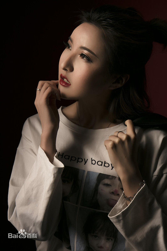 范雨彤(Lucky)最优质艺术相册