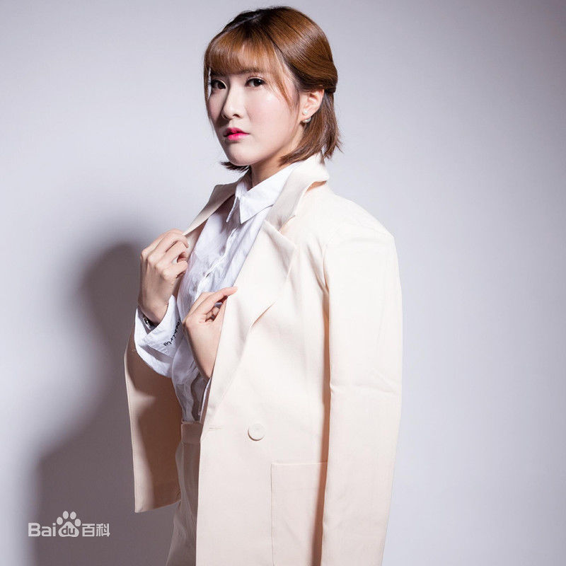 范雨彤(Lucky)最优质艺术相册