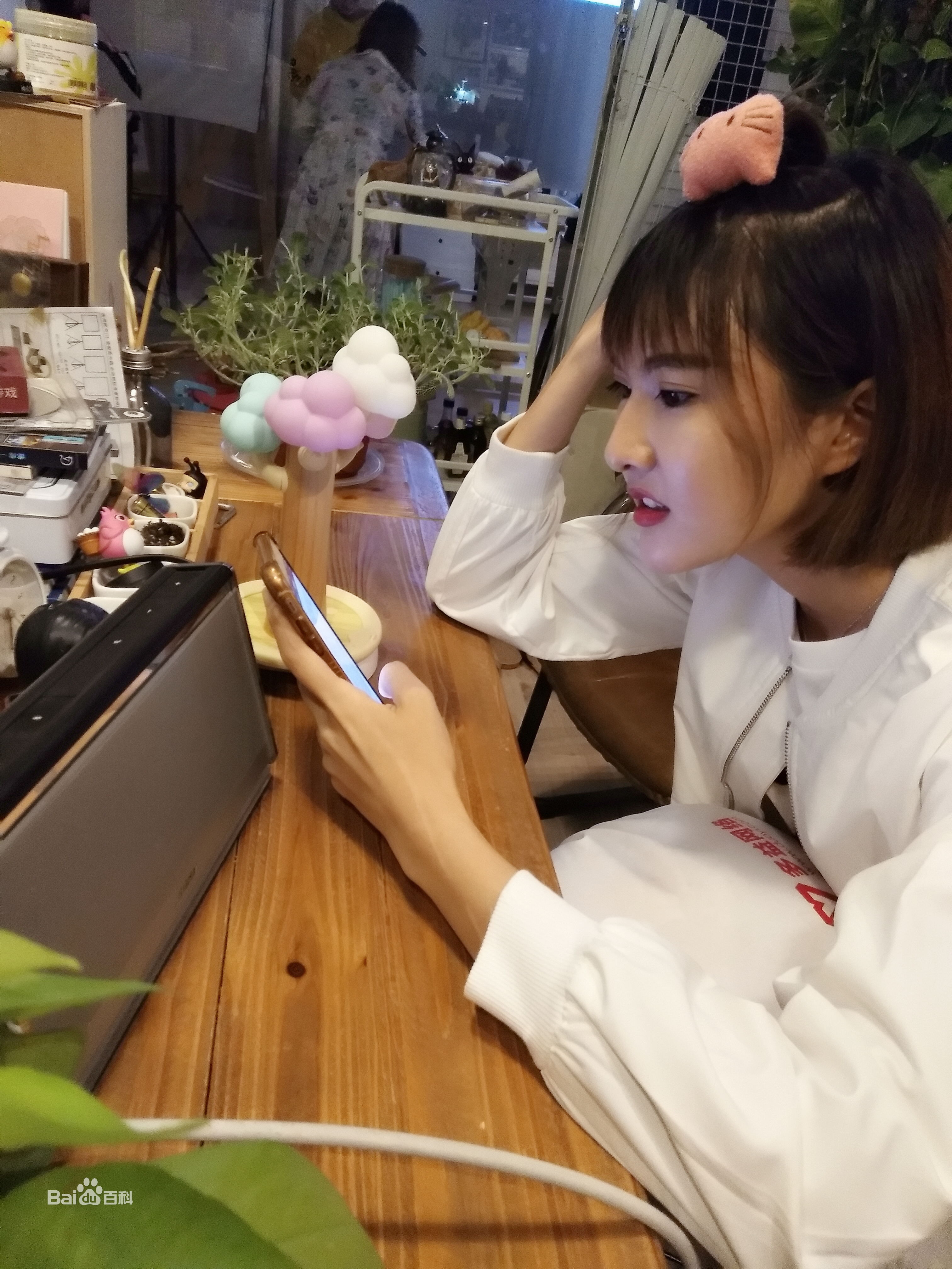 范雨彤(Lucky)生活照素颜照相册