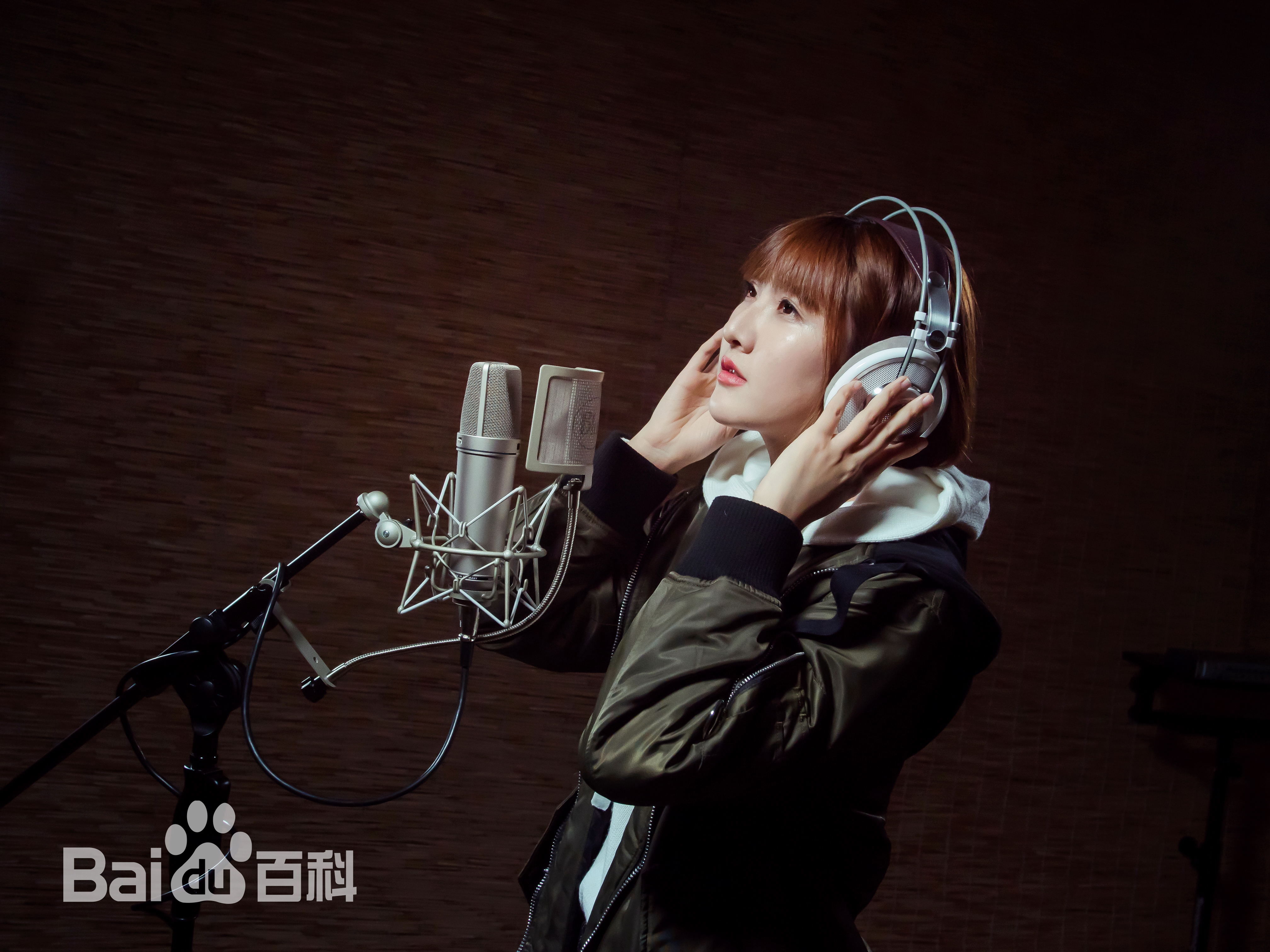 范雨彤(Lucky)出席活动生活照