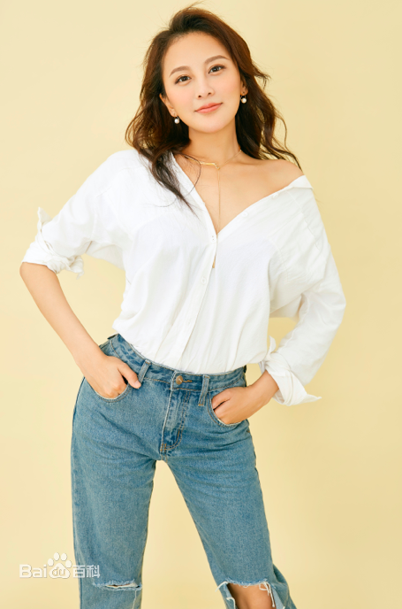 最新吴谨西性感图片