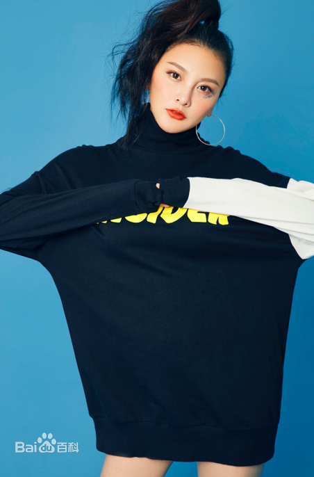 最新吴谨西性感图片