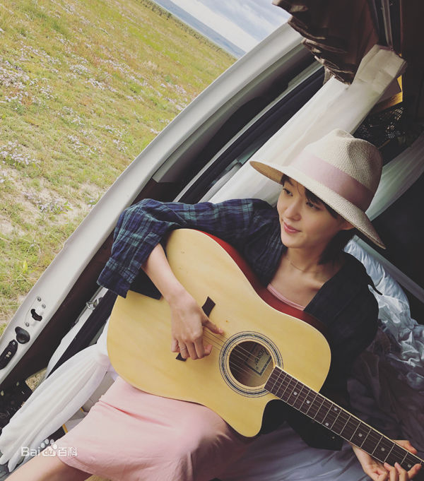 王佳宇生活照素颜照相册