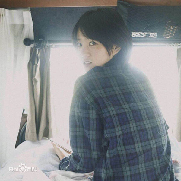 王佳宇生活照素颜照相册