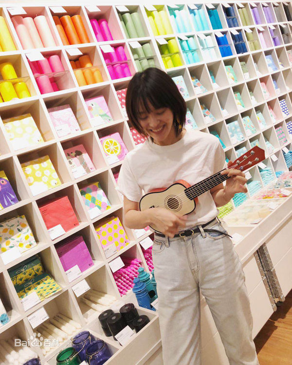 王佳宇生活照素颜照相册