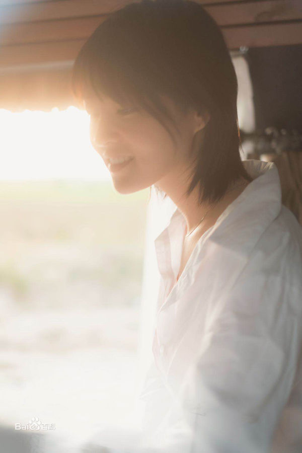 王佳宇生活照素颜照相册