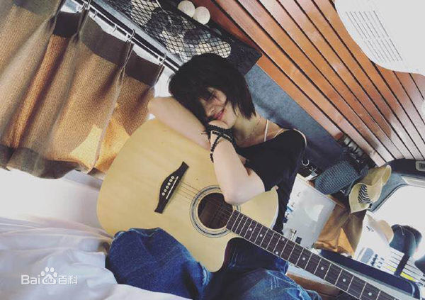 王佳宇生活照素颜照相册