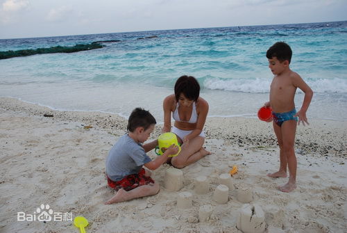 徐菁遥在马尔代夫图片图集