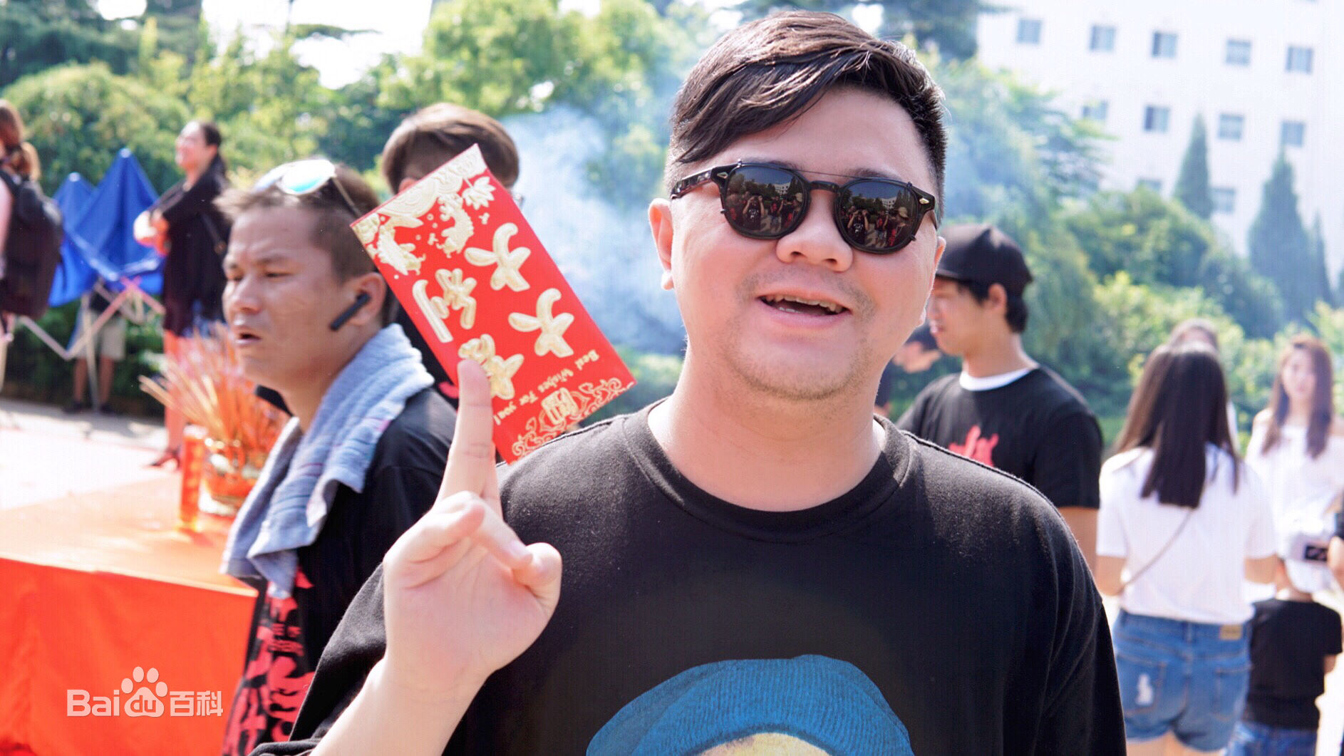 王戈《橙红年代》精选剧照