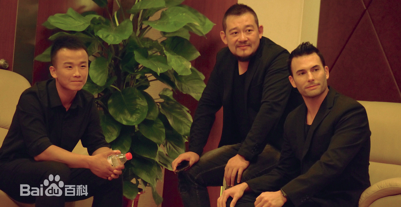 罗伟(Robert Gilabert Cuenca)在《历史永远铭记》发布会中的