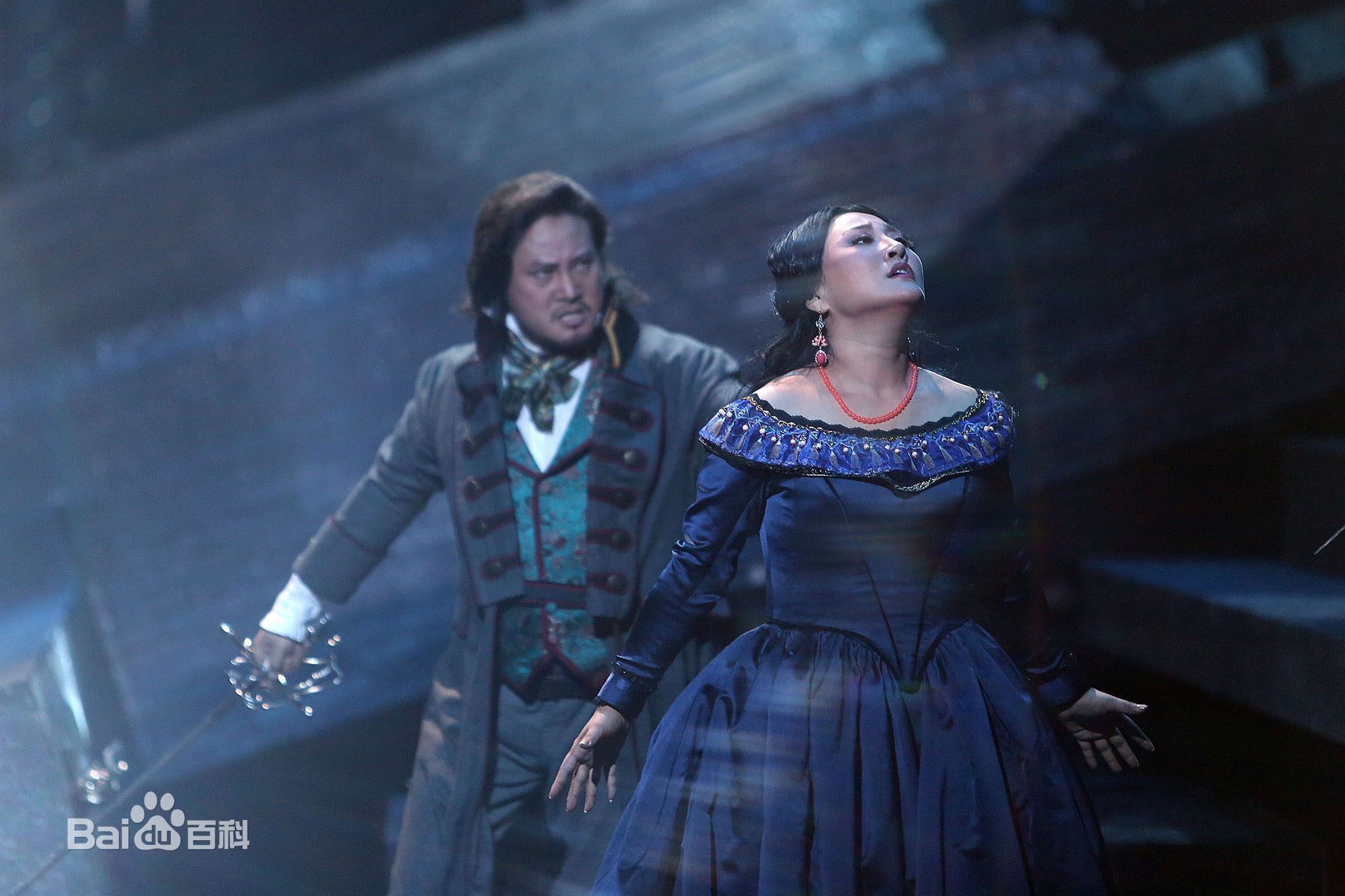 周晓琳歌剧演出壁纸壁纸