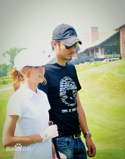 路云飞导演工作照性感图片图集