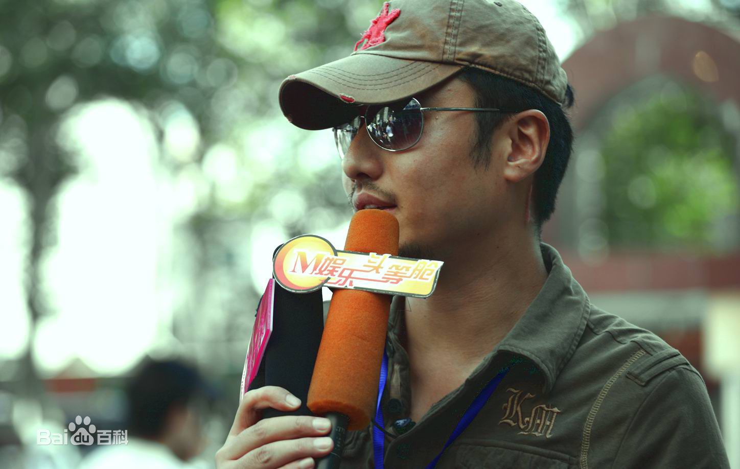 路云飞导演工作照性感图片图集