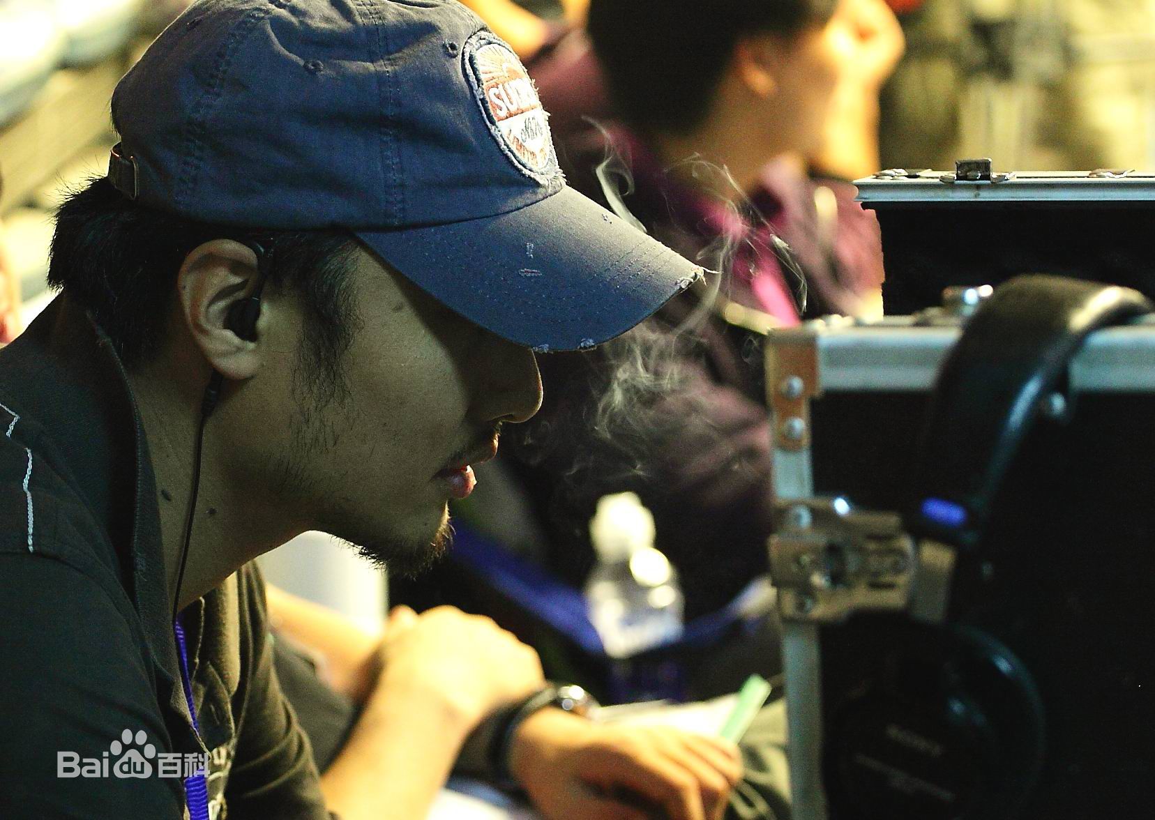 路云飞导演工作照性感图片图集