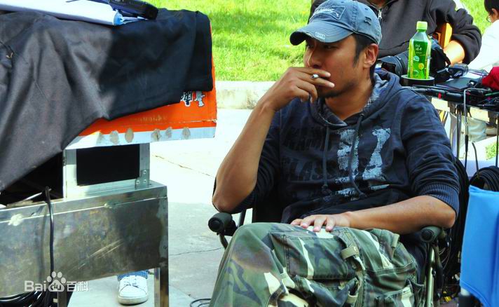 路云飞导演工作照性感图片图集