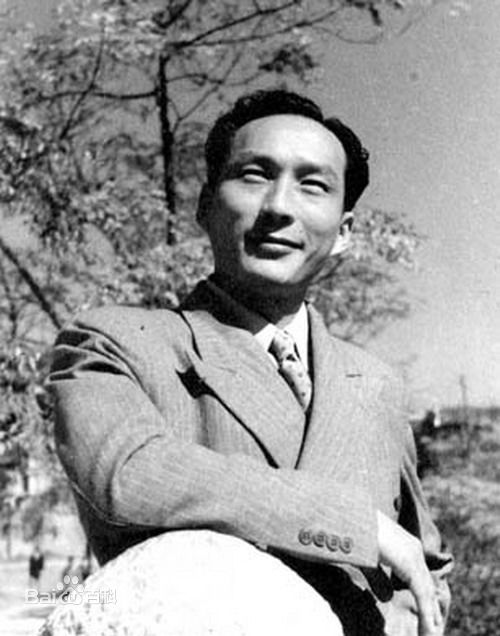 最新郑君里性感图片