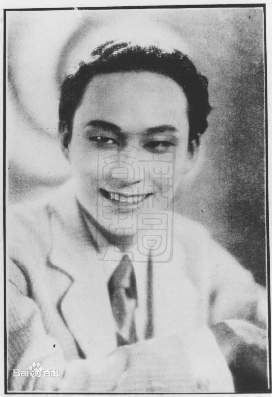 最新郑君里性感图片