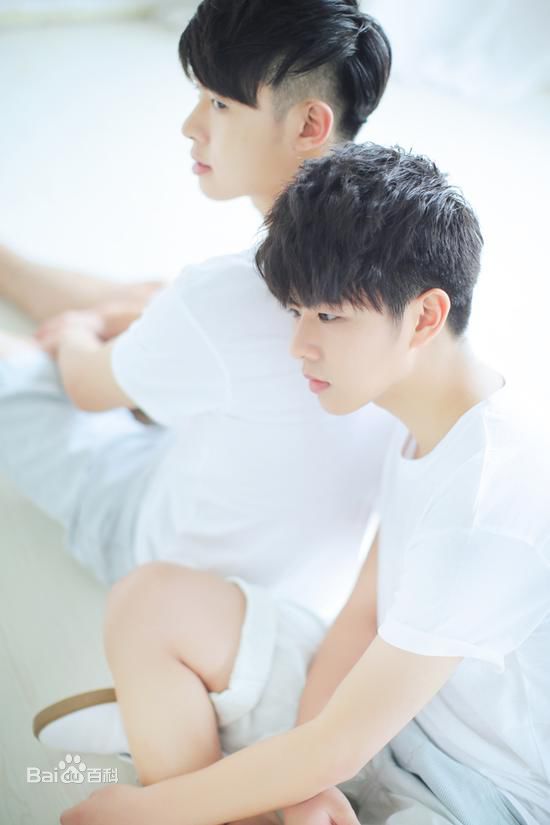 最全朱元冰(Ryan)在单曲《彩虹物语》中的相册