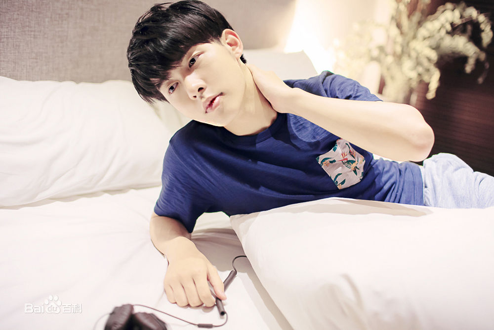 最新朱元冰(Ryan)性感图片