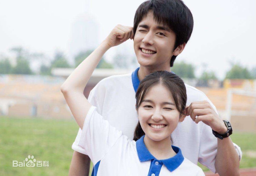 最新李兰迪在《你好，旧时光》余周周中的壁纸