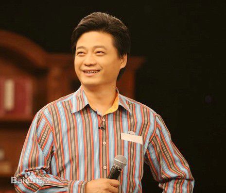 精选崔永元(Cui Yongyuan)在主持《小崔说事》节目中的图册