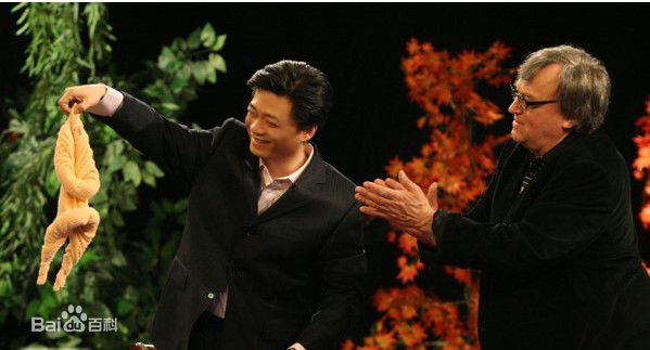 精选崔永元(Cui Yongyuan)在主持《小崔说事》节目中的图册