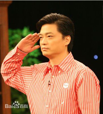 精选崔永元(Cui Yongyuan)在主持《小崔说事》节目中的图册