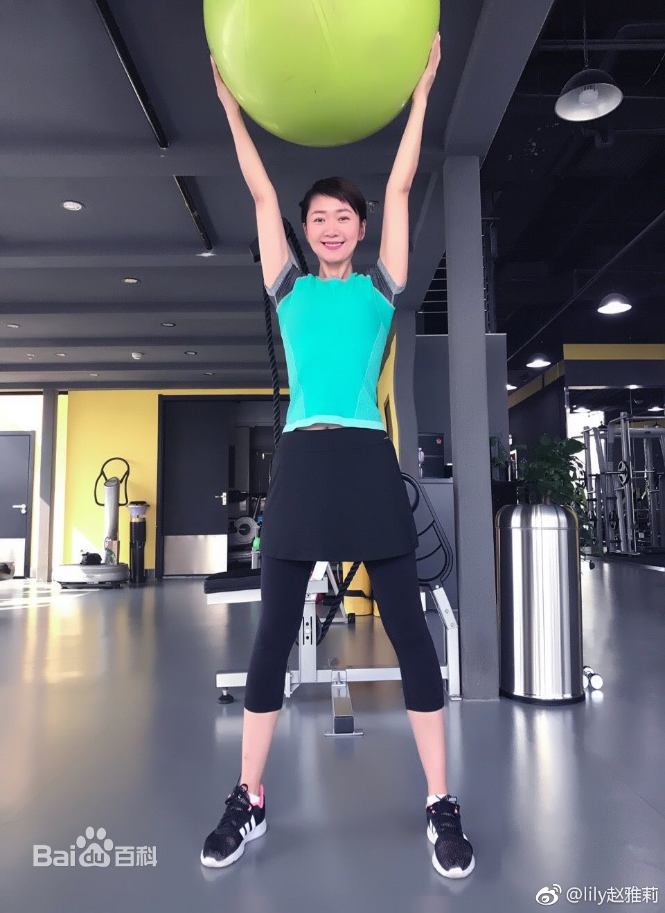 赵雅莉(Lily)运动生活性感图片图集