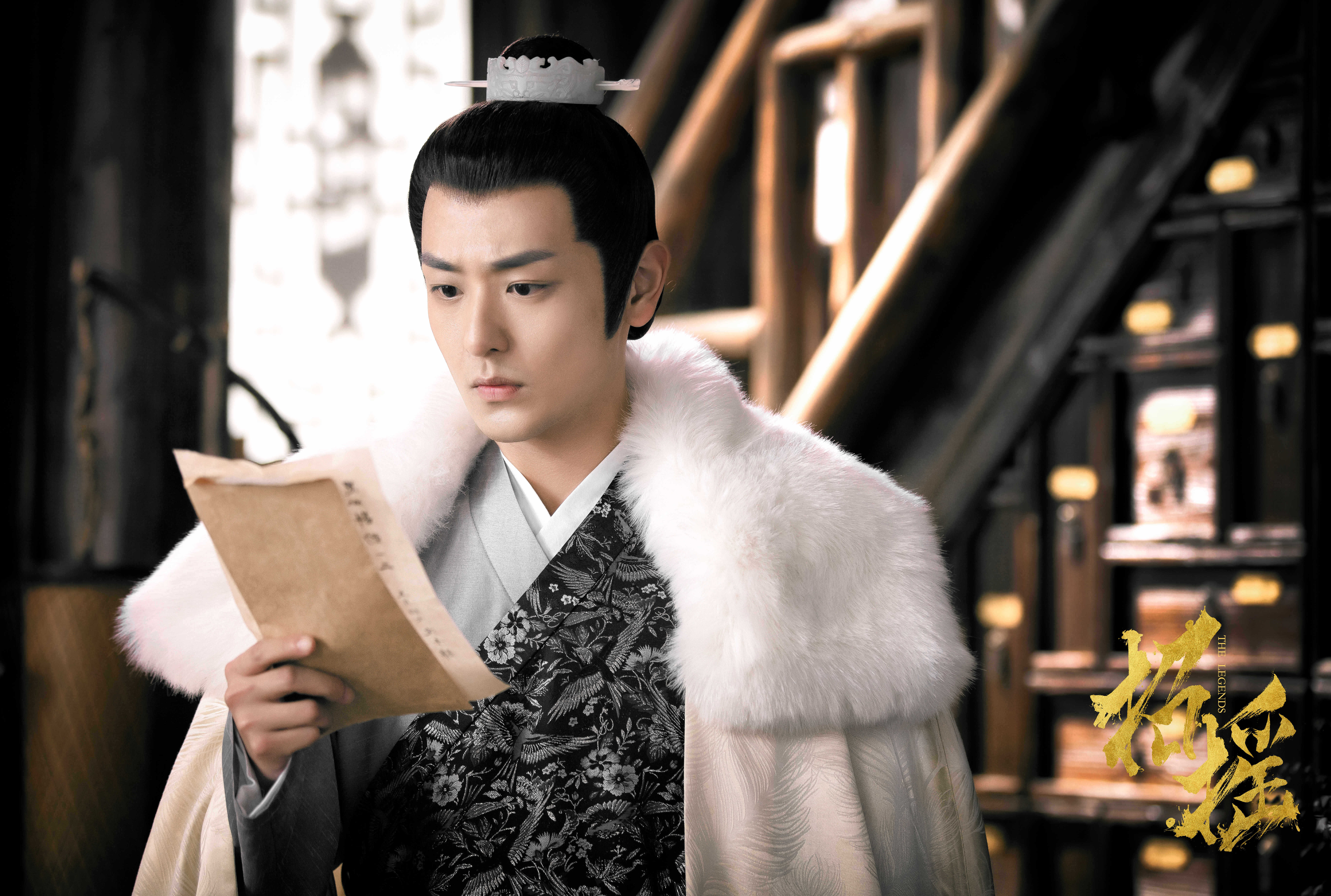 最新向昊在《招摇》中的图集