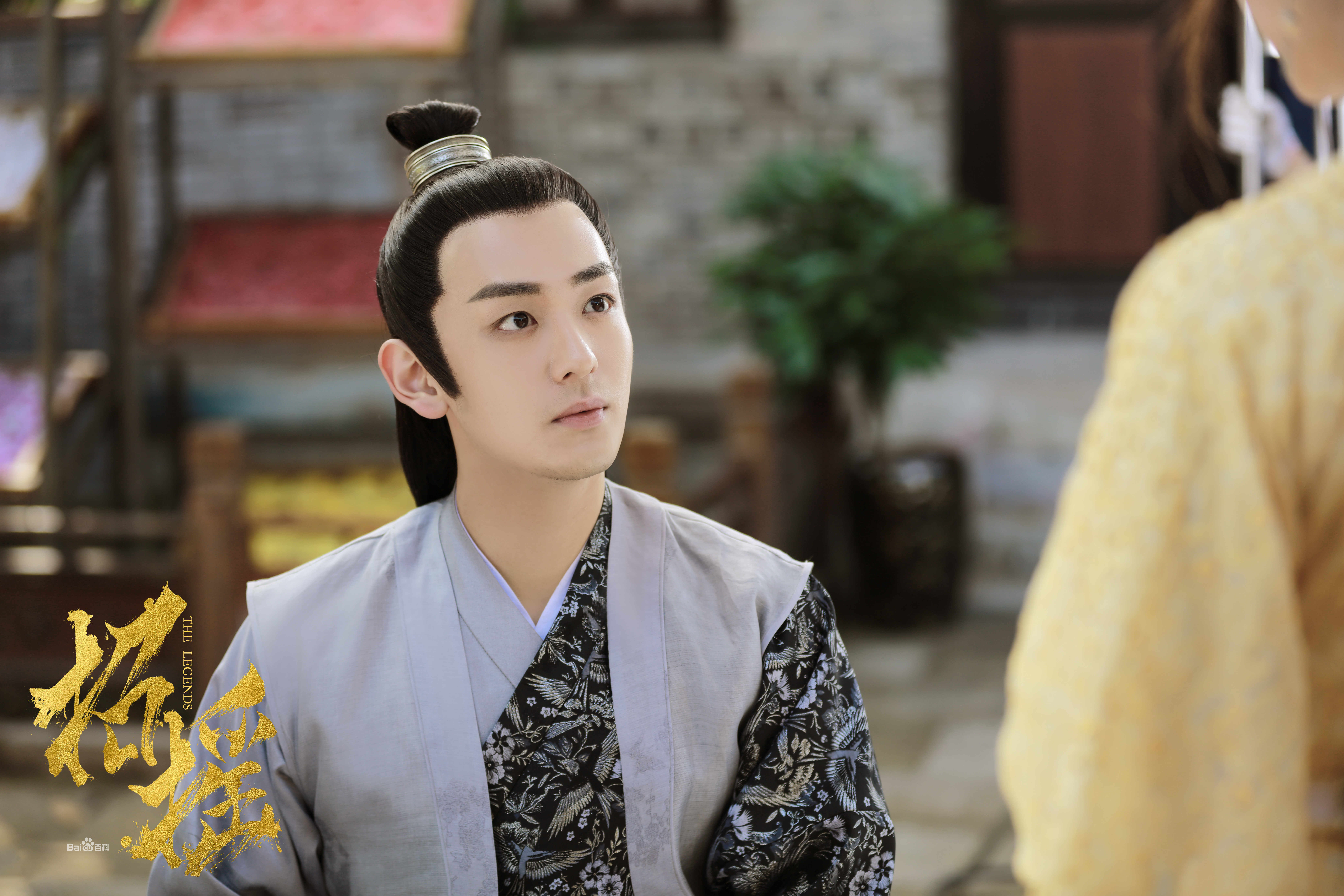 最新向昊在《招摇》中的图集