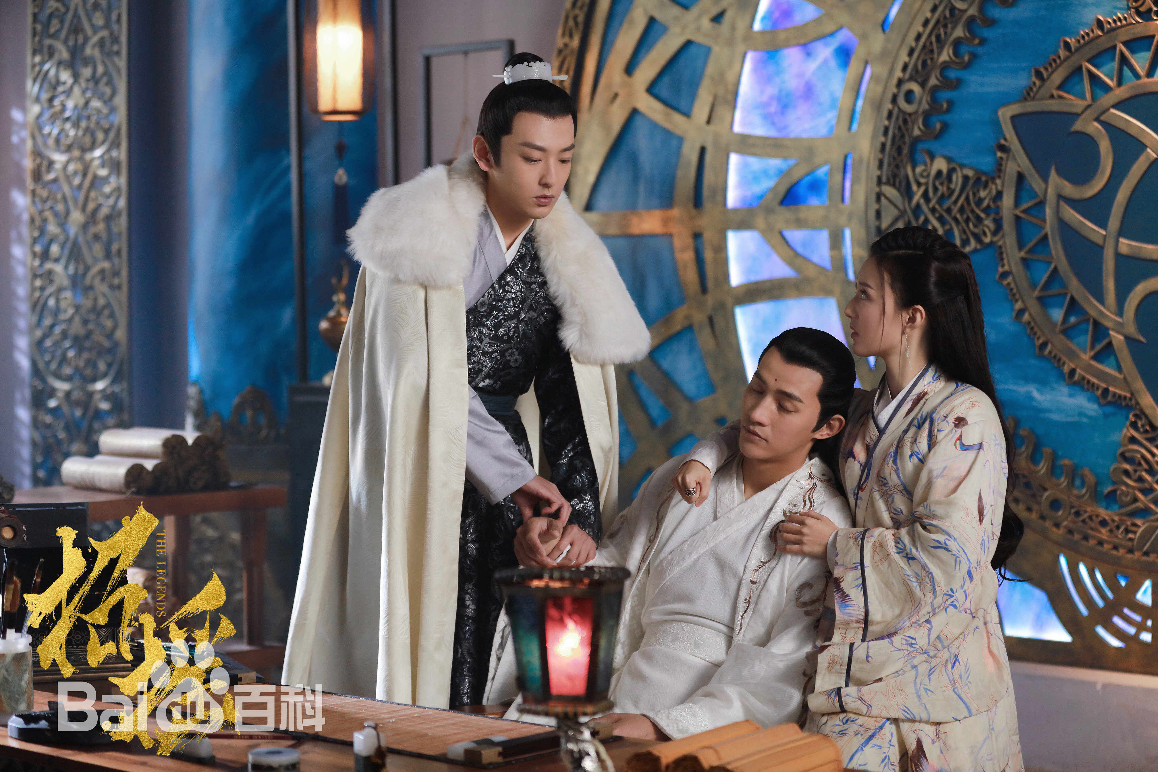 最新向昊在《招摇》中的图集