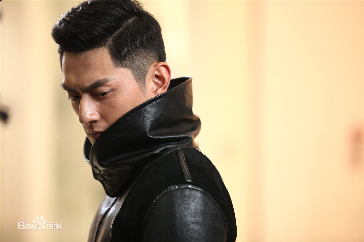 最新梁大维(David.L)在《执念师》王大锁中的壁纸