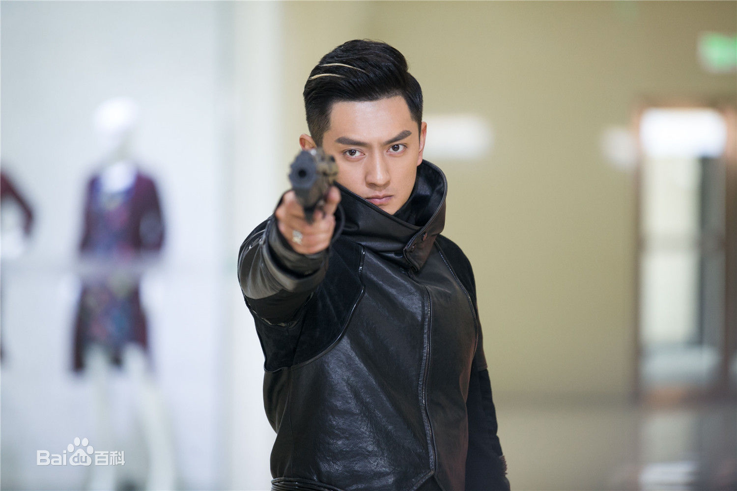 最新梁大维(David.L)在《执念师》王大锁中的壁纸